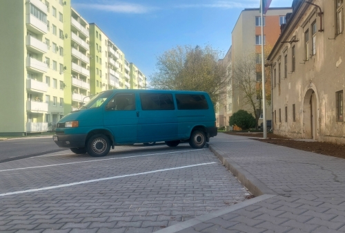 Vybudovanie parkoviska s osvetlením pred budovou Matrasu